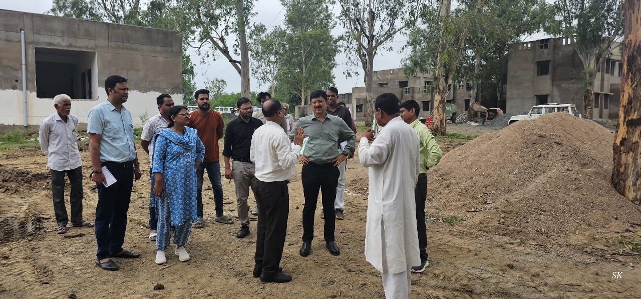 जिला प्रशिक्षण केन्द्र म्याना के निर्माण कार्य का कलेक्टर ने किया निरीक्षण ,समयसीमा में कार्य पूर्ण करने और गुणवत्ता सुनिश्चित करने के दिए निर्देश