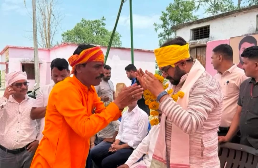 दादा धूनीवाले के दरबार तक पदयात्रा: सांसद बंटी विवेक साहू के साथ दादा भक्तों का जोश