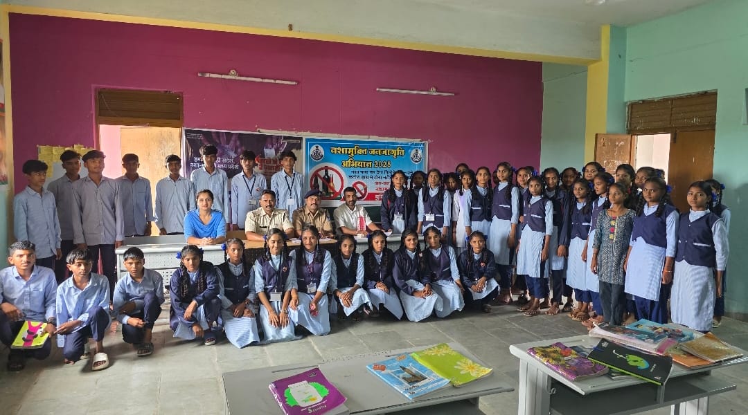 नशे से दूरी है जरूरी” अभियान के अंतर्गत अलीराजपुर जिले में जन-जागरूकता की लहर—विद्यालयों में रचनात्मक प्रतियोगिताएँ, नुक्कड़ नाटक, पालक संवाद एवं सामूहिक शपथ कार्यक्रमों का आयोजन हुआ