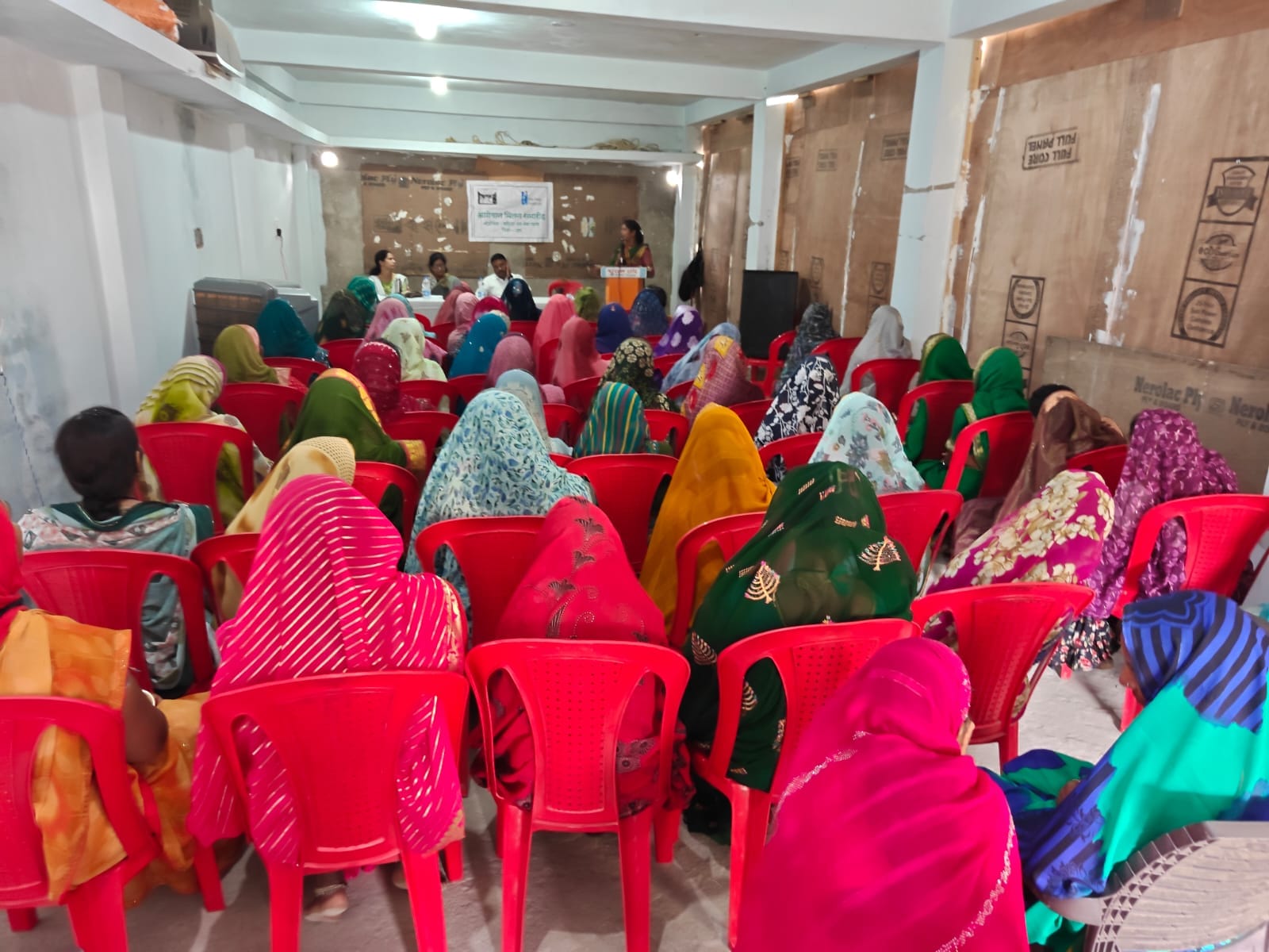 धार जिले के ज्ञानपुरा में महिला श्रम सेवा न्यास द्वारा दिनाँक 03/11/2025 को आगेवान मिलन समारोह आयोजित किया गया