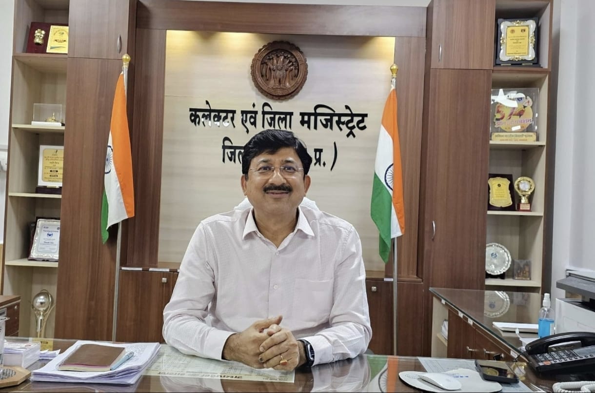 विशेष गहन पुनरीक्षण 2026 (SIR) के कार्य में लापरवाही बरतने पर 02 शिक्षक निलंबित
