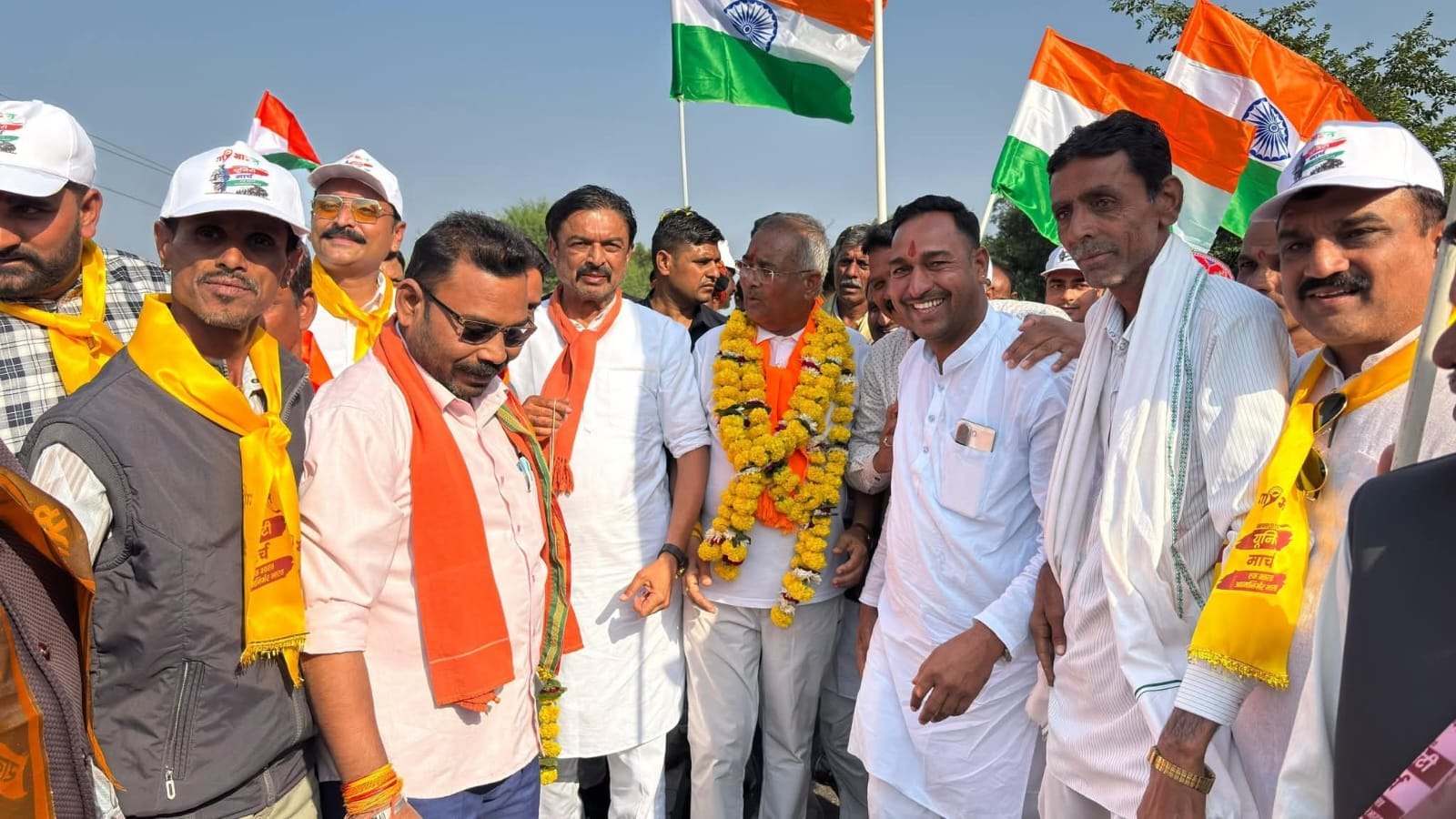 देश को मजबूत करने के लिए समाज को चलना पड़ेगा:- सांसद रोडमल नागर