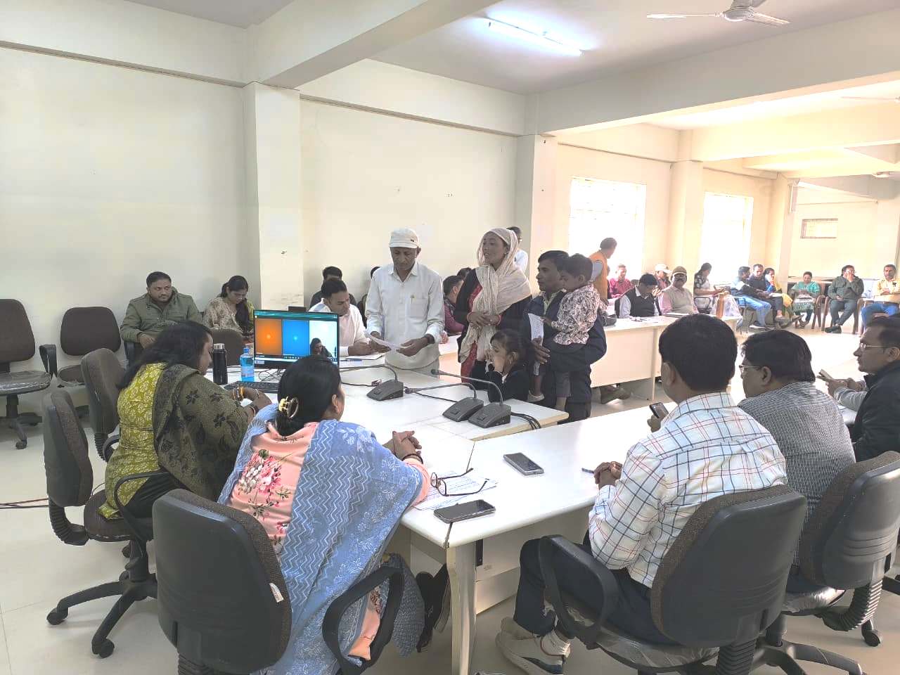 जनसुनवाई में सुनी 48 आवेदकों की समस्याएं