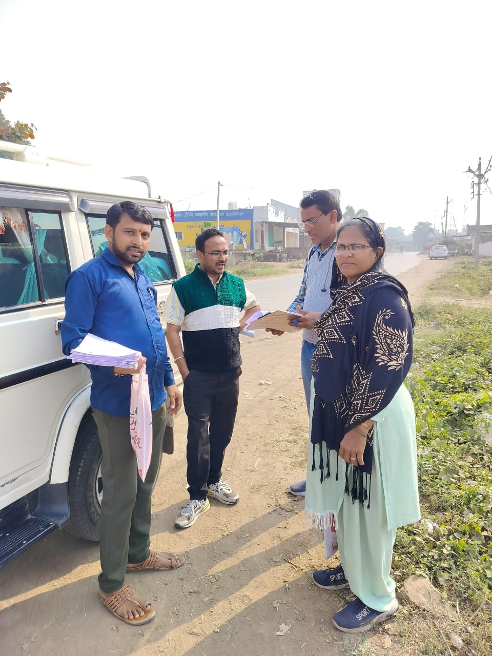 बड़वाह विधानसभा क्षेत्र के बीएलओ यशवंत सेजगाया जी ने डिजिटाइजेशन 66 प्रतिशत किया