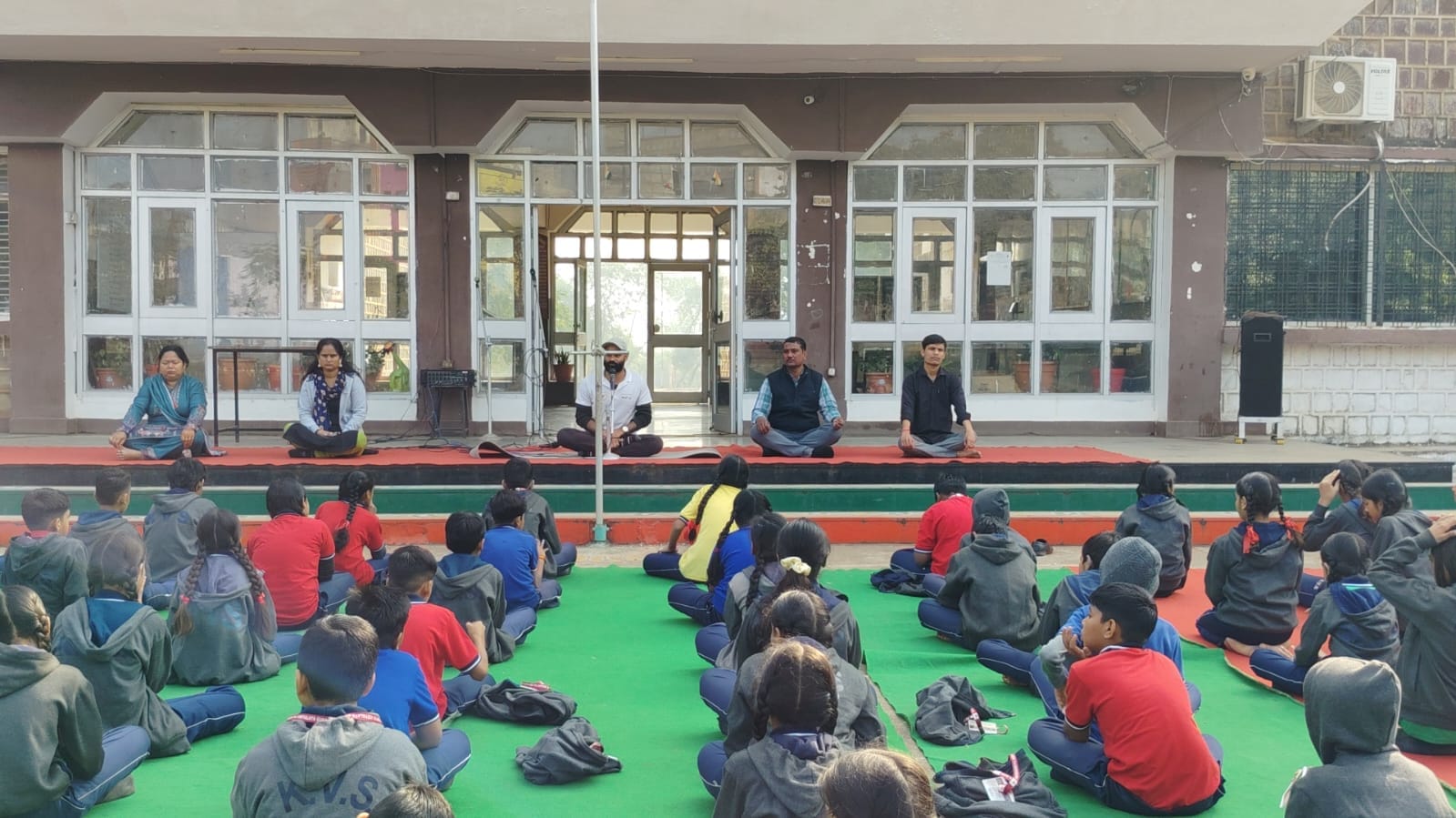 योग भारतीय संस्कृति की अमूल्य धरोहर यह केवल शारीरिक व्यायाम नहीं बल्कि मानसिक संतुलन, भावनात्मक स्थिरता और जीवन-दृष्टि को सकारात्मक बनाने की एक पूर्ण प्रक्रिया है: सुरेन्द्र चतुर्वेदी