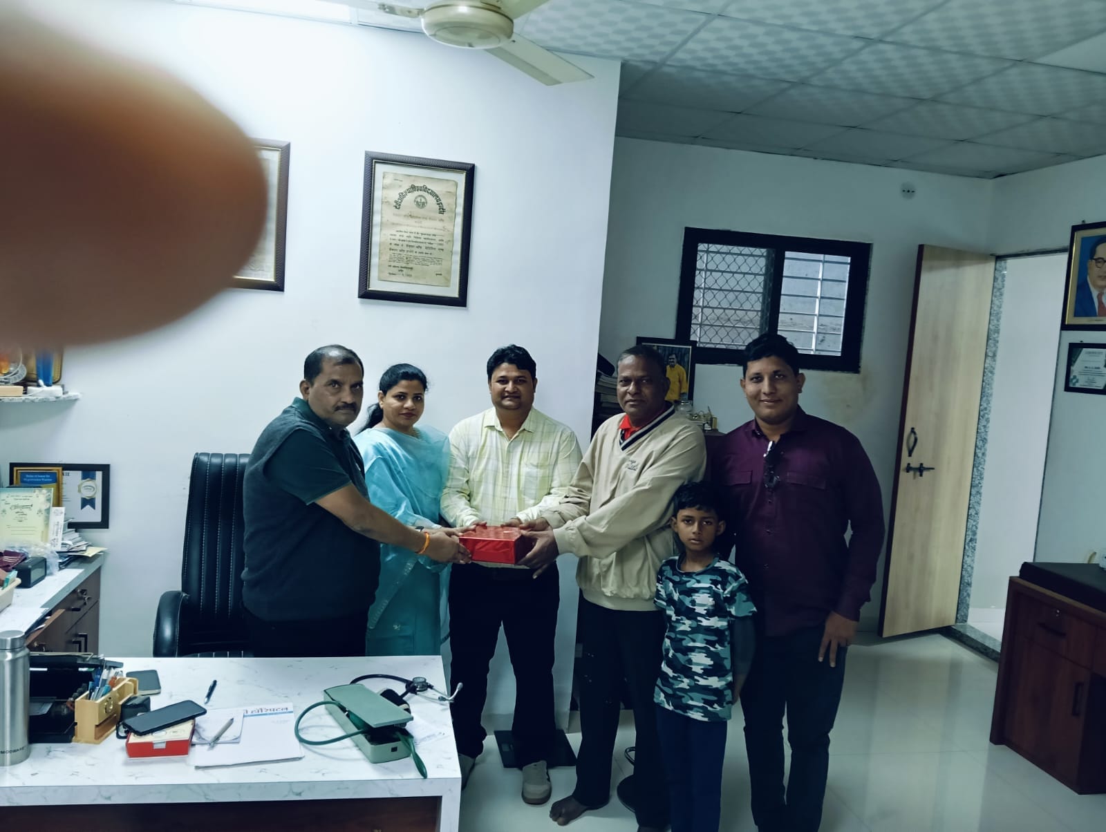  पार्वती अस्पताल मनावर में विशाल हृदय रोग कैंप संपन्न, इस अवसर पर हृदय रोग से संबंधित मरीज का उपचार बैंकर्स ग्रुप वडोदरा के डॉक्टर के द्वारा किया गया गया