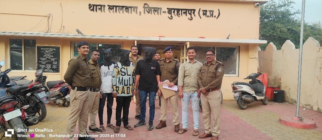 थाना लालबाग पुलिस ने पिस्टल से हमला करने वाले आरोपियो को 24 घंटे में किया गिरफ्तार।पुलिस नें घटना में शामिल तीन आरोपियो को गिरफ्तार किया।आरोपियो के विरुध्द पूर्व में विभिन्न धाराओ के अपराध पंजीबध्द है। पुरानी रंजिश को लेकर आरोपियो नें दिया था घटना को अंजाम।