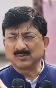 गुना जिले में कल से हेलमेट का अभियान चलेगा एवं पुलिस अधीक्षक को चालान के साथ गाड़ी सवार को हैलमेट दिए जाने की बात हुई हैं:कलेक्टर