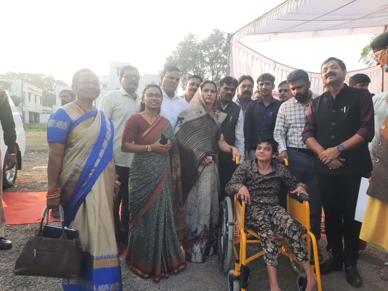 दिव्यांग दिवस पर खेलकूद प्रतियोगिताएं के साथ सांस्कृतिक कार्यक्रम सम्पन्न। नशा मुक्ति की शपथ के साथ खंडवा विधायक एवं अतिथियों ने विजेताओं को किया पुरस्कृत बांटे प्रमाण पत्र