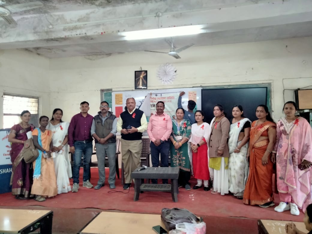 विश्व एड्स सप्ताह की स्कुली छात्र छात्राओं को दी जानकारी,बुरहानपुर में विश्व एड्स दिवस जागरूकता अभियान भोपाल के अंतर्गत अरुणोदय सर्वेश्वरी लोक कल्याण* *समिति बुरहानपुर