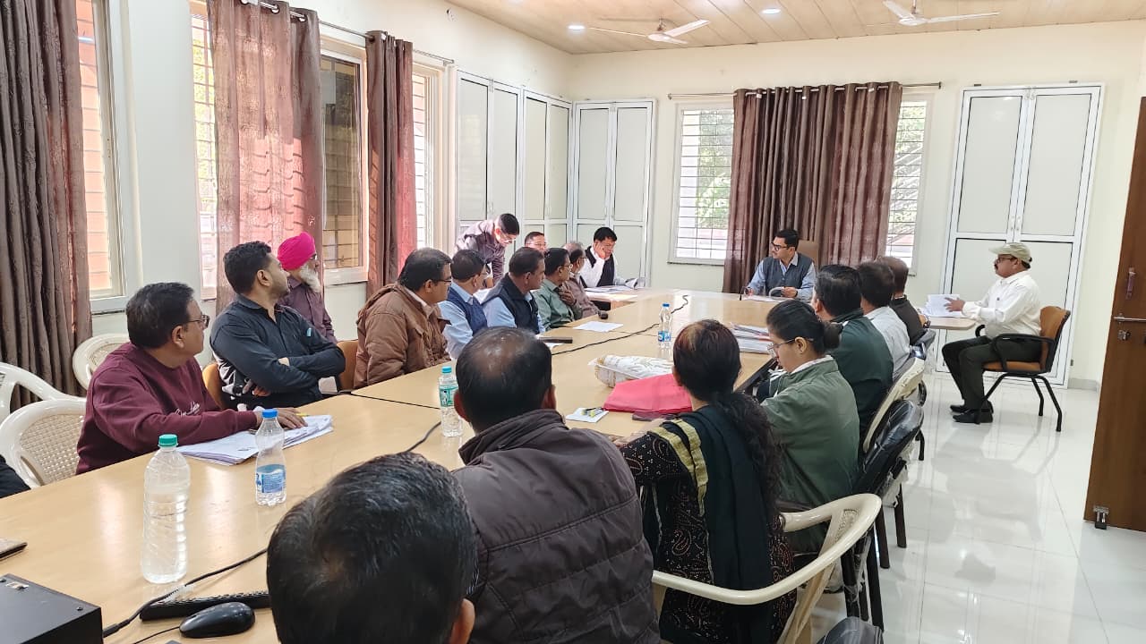 संभागायुक्त डॉ. सुदाम खाड़े ने किया बड़वाह विधानसभा क्षेत्र का औचक निरीक्षण विशेष गहन पुनरीक्षण कार्यक्रम की जानी प्रगति