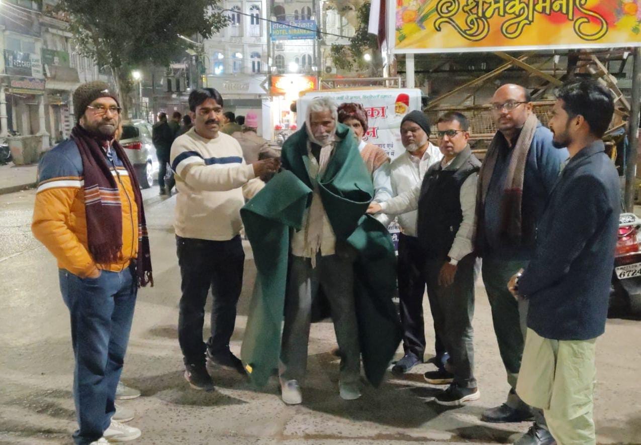 उज्जैन सर सैयद अहमद वेलफेयर सोसाइटी द्वारा जरूरतमंदों के लिए लगातार पांचवें सप्ताह नेकी का वाहन चलाया गया