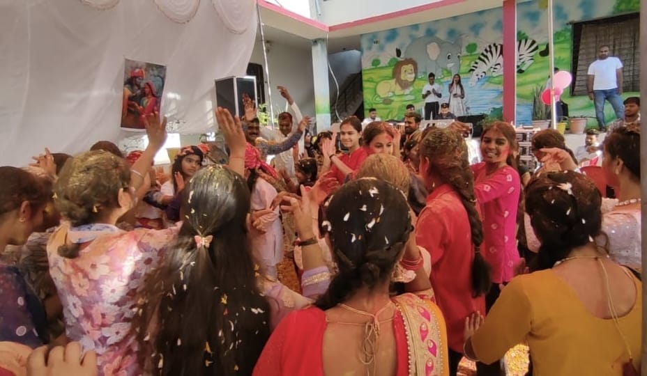 ऐतिहासिक फाग उत्सव का भव्य आयोजन, भक्तिरस में सराबोर हुआ नगर